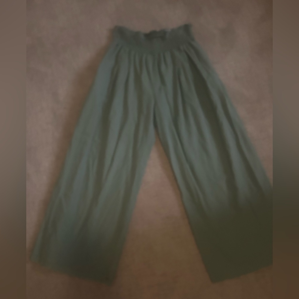 Rouched elastic waist wide ankle pant